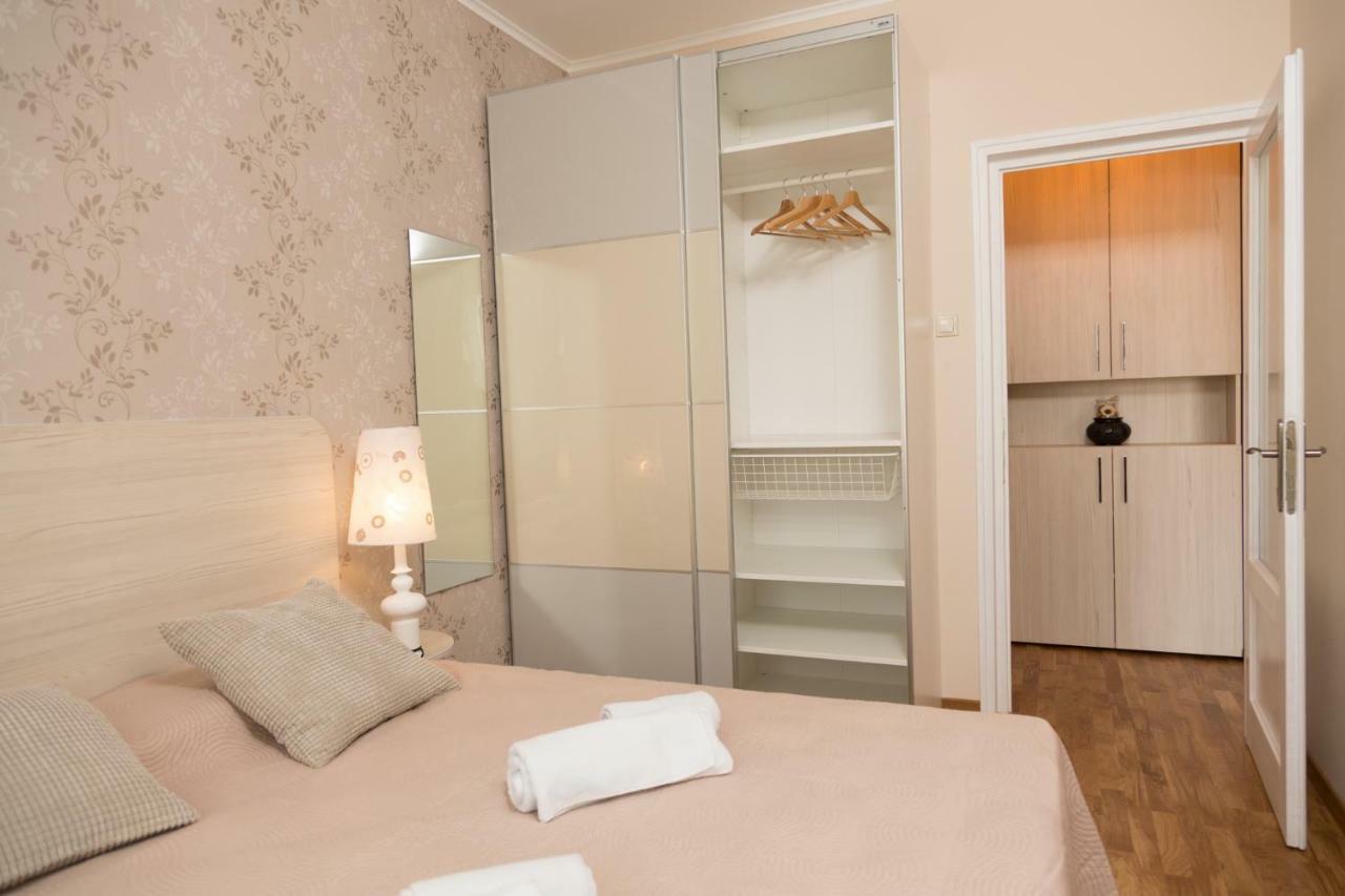 Luxury Flat With Terrace - Adela - Ideal For Long *