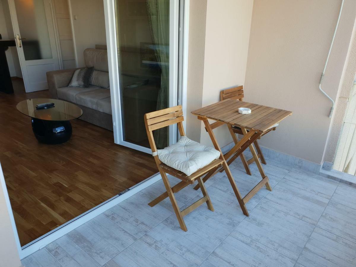 Apartment Luxury Flat With Terrace - Adela - Ideal For Long Bucharest